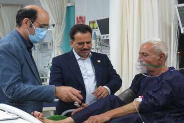 عیادت از بیماران بستری توسط معاون درمان دانشگاه علوم پزشکی هرمزگان